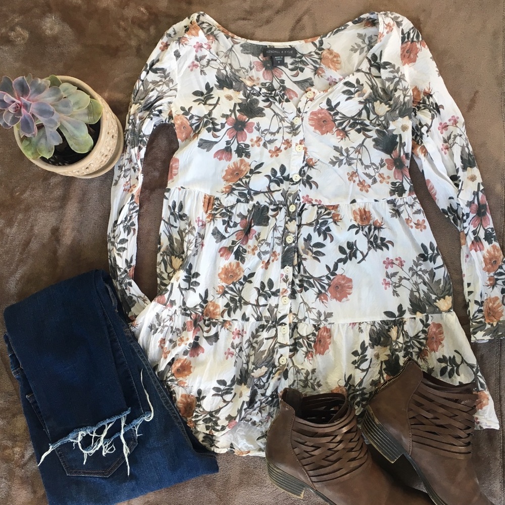 Kendall & Kylie - Button Up Floral White Blouse